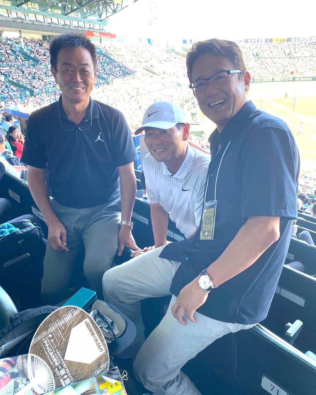 古田敦也のインスタグラム：「甲子園で水野、桑田と写真を撮れるなんて。 地方大会3回戦敗退の俺にとってはそれはそれはとても感慨深い。  #熱闘甲子園 #40年前」