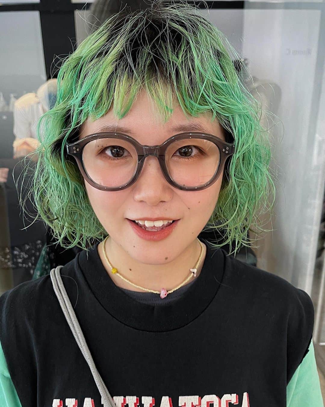 時田健太のインスタグラム：「after→before  @honochandoko   ボブのブリーチパーマ  #ブリーチパーマ #ハイトーンパーマ#ブリーチパーマヘア #ブリーチパーマ原宿 #ブリーチパーマ東京#ボブ#ボブパーマ #ボブパーマスタイル #パーマボブ #パーマスタイル #パーマヘア」
