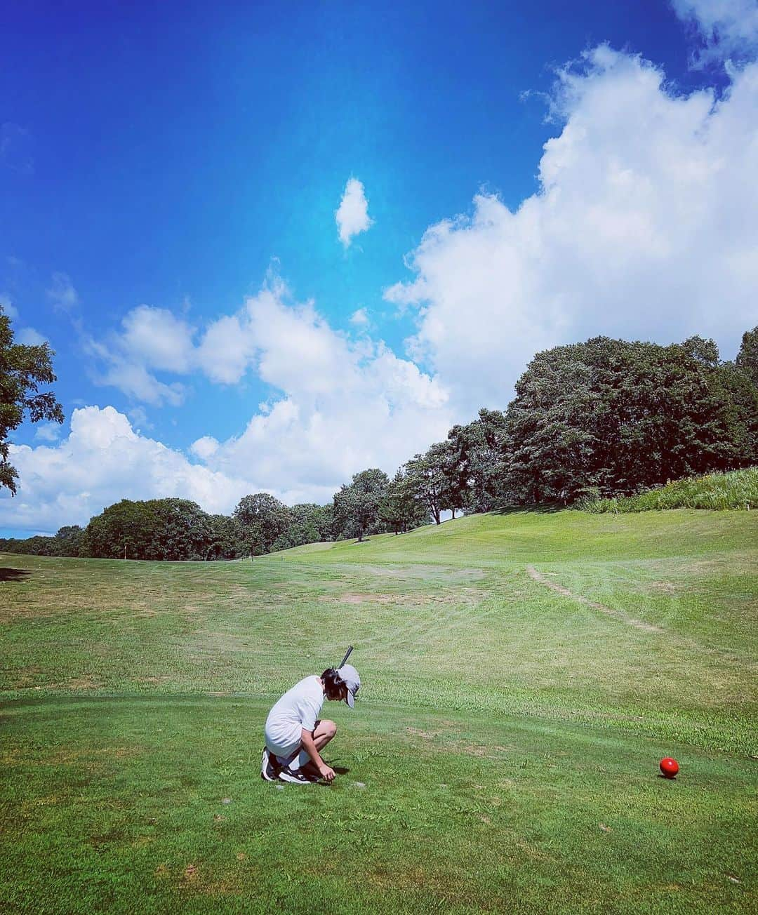 田波涼子さんのインスタグラム写真 - (田波涼子Instagram)「子供達も無事旅行や合宿から帰ってきて、4人揃っての夏休み。 ゴルフやテニス、夜は麻雀。 リフレッシュできました〜  テニス頑張りすぎて、右腕筋肉痛🥴」8月12日 14時17分 - ryokotanami.idea