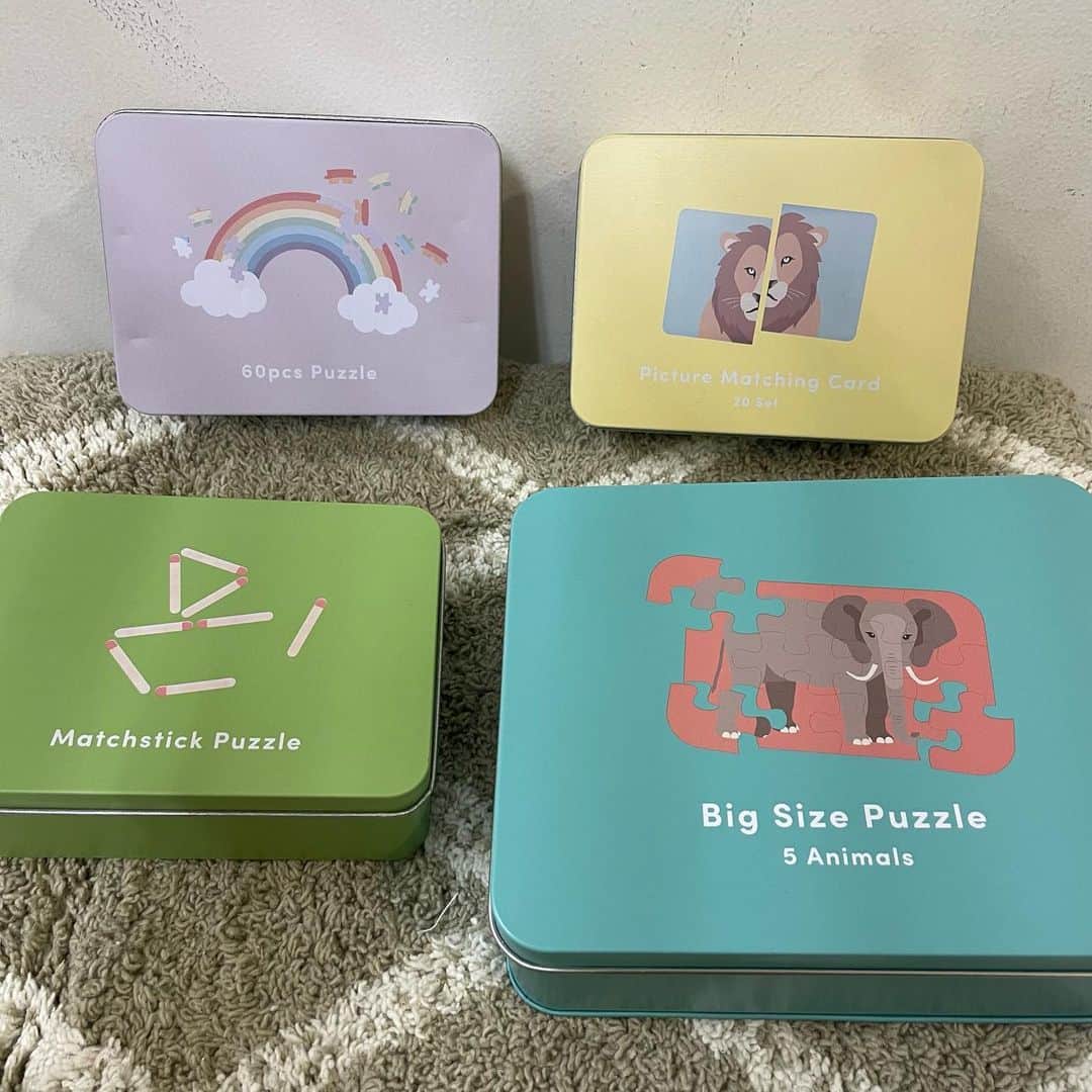 3COINS lN LUMINEのインスタグラム：「こんにちは！ 3COINS ルミネ北千住店です🌈  本日はkids商品をご紹介します！  ⚫︎缶入り60pcsパズル　500円（税込550円） ⚫︎缶入りマッチパズル　500円（税込550円） ⚫︎缶入り絵合わせカード　500円（税込550円） ⚫︎缶入りビックパズル　500円（税込550円）  こちらの商品、なんと知育アイテムになっております🧩✏️マッチを使って頭の体操をしたり楽しく英語を学べたりできるおもちゃです☺️ 大人が遊んでも楽しい商品です😆  他にも多くの商品が店頭にございます！是非手に取ってご覧ください🦋  #スリコ #3coins #kids #キッズ商品 #知育アイテム」