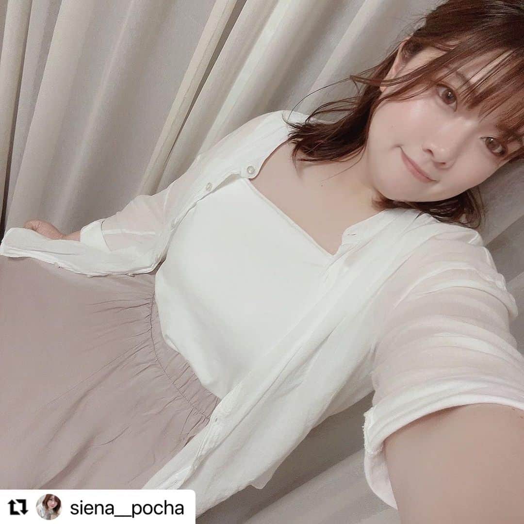 【楽天市場店】ハッピーマリリンのインスタグラム：「. .  \\ ✨✨ #ハッピーマリリンコーデ ✨✨ // . . . とろみレーヨンでさらっとひんやり♪  下腹＆ヒップ周りのボリューム抑えて綺麗見え ロングスカート   商品番号:#473231  サイズ：L-6L/カラー：6色  ティアードデザインをスッキリ魅せが叶う  涼しい ブラウス/チュニック   商品番号:#432691  サイズ：3L-6L 2丈/カラー：7色  Rin マーメイドの苦手解消! フレア マーメイドスカート   商品番号:#438217  サイズ：LL-6L 2丈/カラー：4色  ひんやり 楽カワ さらり 接触冷感 無地とプリントで選べる  レーヨンワイドパンツ 柄” 花柄 小花 ストライプ リラックス   商品番号:#860699  サイズ：L-6L/カラー：11色 . . . アンバサダー @siena__pocha ちゃんが 着用してくれました🌸 . . ※タイミングによって、  紹介商品が完売してしまっている場合がございます。  ********************************************************  🍧新作続々入荷しております🍧 ⏬新作を見るならプロフィールリンクから(｡vωv｡｀)*･°    @happymarilyn_official . . 気になる商品や質問等、お気軽にコメントやDMまで💌  ********************************************************  ハッピーマリリンでは M～10L までの幅広いサイズや、 ゆったりとした大きいサイズのお洋服を取り揃えています。  ✨👗あなたにピッタリのお洋服がきっと見つかる👗✨ . . . #ハッピーマリリン #happymarilyn . .」