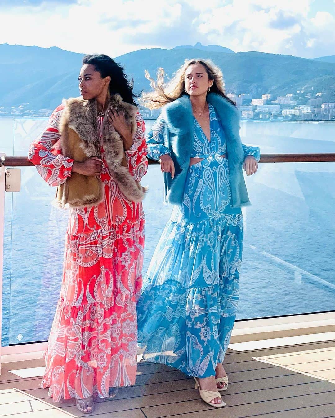 ココリボンのインスタグラム：「Blonde or brunette?  We’ve got your covered with our killer dresses that suit warm and cool skin tones. Layer with our luxe sheepskin vests - sustainably sourced and handcrafted in Britain.  Both insanely beautiful and luxurious and made in seriously limited runs so you won’t see them on everyone else 🦋  #cocoribbon #sustainablefashion #dontbeliketherestofthemdarling   Shot in Corsica, France at Fashion Travel Week on @averieschultes @madamjordynn」
