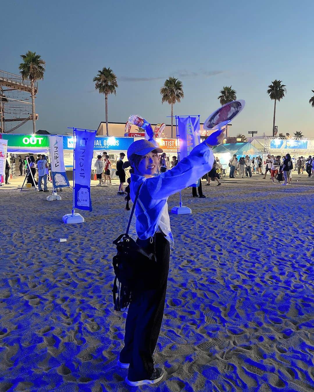 リナフランチェスカさんのインスタグラム写真 - (リナフランチェスカInstagram)「MUSIC CIRCUS🎧   実はまだDJ始めて5ヶ月目の私🫣 フェス、パーティー、イベント、飲食店イベントなどたくさん出させてもらってるんですけど… 1回もフィード投稿してなかったなぁと思い投稿します🙃 （ストーリーはあげてたよ！）     昨日から3日間ある関西最大級のフェス @music_circus の 『Oasis Stage』と『Redbull Stage』に 2回出させて頂きました🙇‍♀️  初心者なのに選んでもらえて嬉しかったけど、 弱点も今回たくさん見つけて、伸び代まだまだあるなぁと思いました！ めっちゃ貴重な経験でした🙌  そして、 @tryharddjacademy でDJはじめて ホントよかったなぁって思えた日でした🩷 こんな機会貰えたのも、ここのお陰🥹‪  昔から表に出ることと音楽が大好きで、 ダンサー昔してたり、インフルエンサーやモデルとして今も活動してるけど、 DJしてて今までしてきた色んなことが 活かされてるなぁって感じてます☺️🎧   でもDJとしてのファンがほぼいないから、  DJ CHESCAとしてのファン作り頑張らないと🔥 イベント来てくれるファン、本気募集中です🌷(←推しマーク)    次のイベントは梅田で9月2日、 またストーリーに詳細載せます🫶        #musiccircus2023 #musiccircus #ミュージックサーカス2023 #ミュージックサーカス  #ミュージックサーカス大阪 #大阪フェス #フェスコーデ #音フェス2023 #音フェス #音楽フェス #音楽フェス2023 #関西DJ #関西フリーモデル #DJ関西 #DJCHESCA #japandj #japandjs #dj #djjapan #モデルDJ #DJモデル  #tryharddjacademy #トライハードジャパン #トライハード #泉南ロングパーク #sennanlongpark #泉南りんくう公園 #りんくう公園 #りんくうビーチ #りんくう南浜海水浴場」8月12日 15時11分 - rinachesca