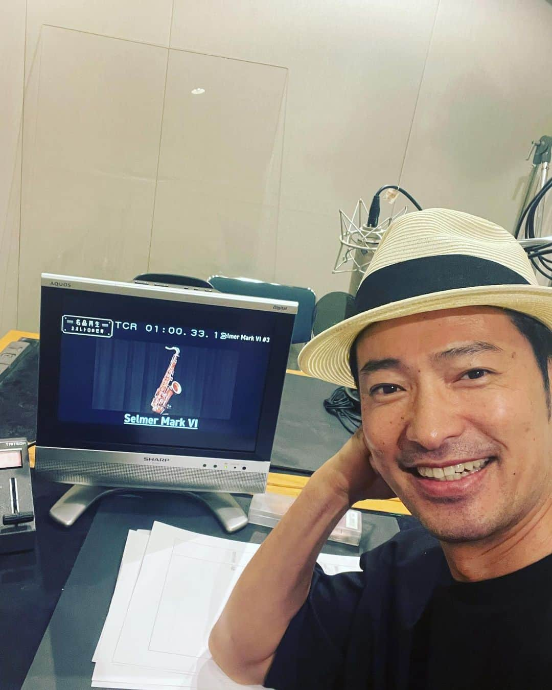 前川泰之さんのインスタグラム写真 - (前川泰之Instagram)「も一つ、出演情報です。  明日8/13あさ9:00〜BSフジにて、  僕がナレーションを務めます 『名品再生　〜ネオレトロの世界〜』オンエアです。  テナーサックスの名品、  セルマー　マーク6の再生、最終章！！ 僕みたいに楽器や音楽にあまり詳しくなくても楽しめる内容になってます😌 見た事ないパーツや修理器具が沢山出てきて、見応えありですよ👍🏻  お楽しみに〜😌  #SelmerMarkⅥ #サックス　#名品　#職人 #修理　#リペア」8月12日 15時21分 - maekawa_yasuyuki_official