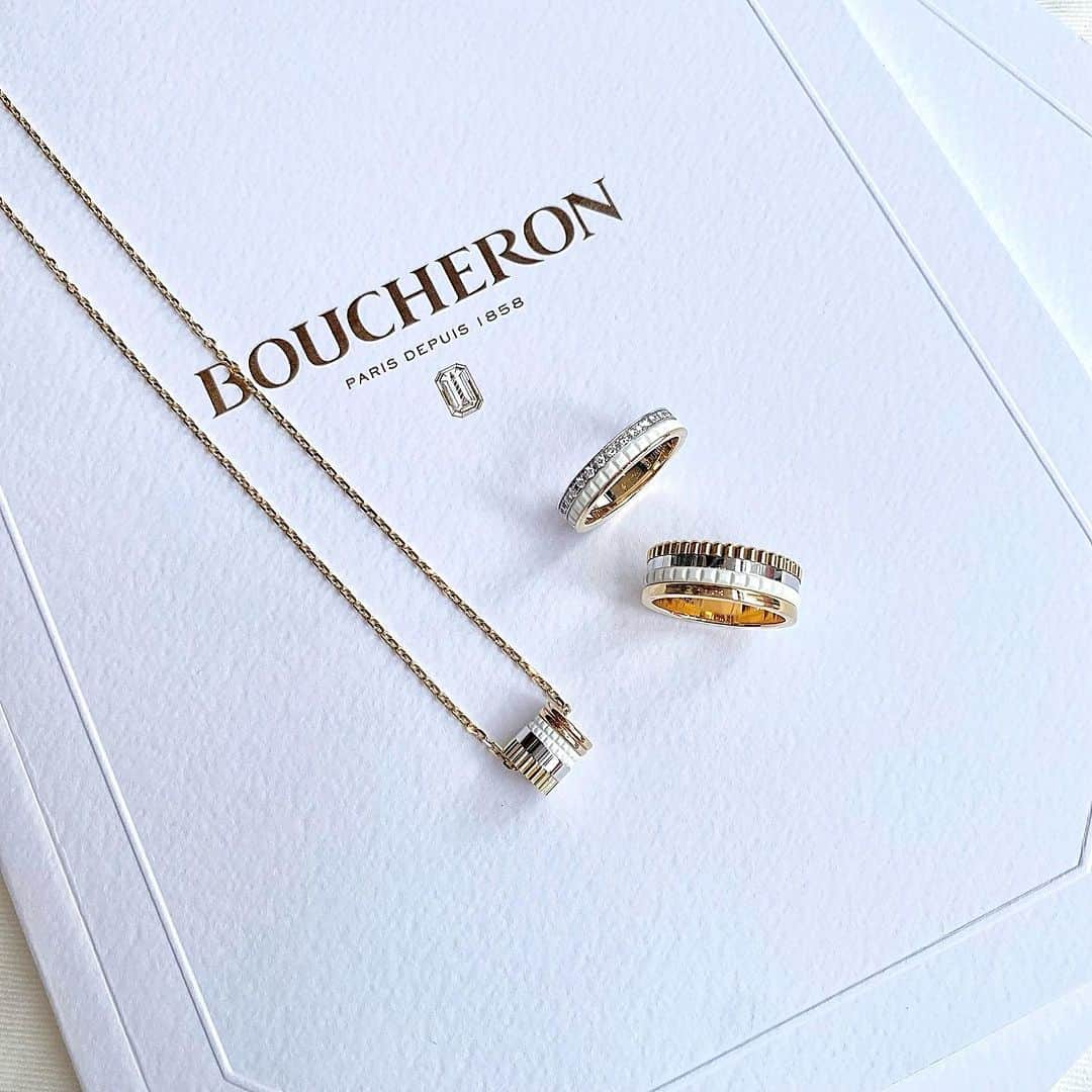 bijouxthreecさんのインスタグラム写真 - (bijouxthreecInstagram)「【BOUCHERON】  エレガントなスタイルに輝きを添えるキャトルホワイト。  ゴールドのきらめきに新鮮さを与えて光輝く ホワイトセラミックのクル ド パリモチーフが 特徴のさわやかなコレクションです✨  ----------------------------     BOUCHERON FAIR   ↪︎ 2023.8.17(fri)-27(sun) 　 　　@boucheron   フランスの名門ジュエラー、 ブシュロンのイベントを開催いたします🇫🇷  ----------------------------  ◇新作「セルパンボエムピンククォーツ」などの 新作の展開をスタート🐍  ◇普段見られないアイテムを期間中、 特別に展開いたします。  人気のキャトル、セルパンボエムや プリュム ドゥ パオンなど 人気コレクションを多数展開…🪶  ◇無金利分割クレジット最長84回まで実施  ◇ご購入者様にノベルティをご用意しております。 （対象外あり）  ----------------------------  大変充実した内容となっております。 皆様のご来店心よりお待ちしております。  ⚠︎ ご来店予約いただければ よりスムーズなご案内が可能です。 HP、お電話、DMからお気軽にお申し付けください💌  #boucheron #ブシュロン #セルパンボエム　#キャトル #キャトルクラシック #キャトルホワイト #リング #ネックレス #ジュエリー　#メンズジュエリー #bijouxthreec  #ビジュースリーク」8月12日 15時31分 - bijouxthreec