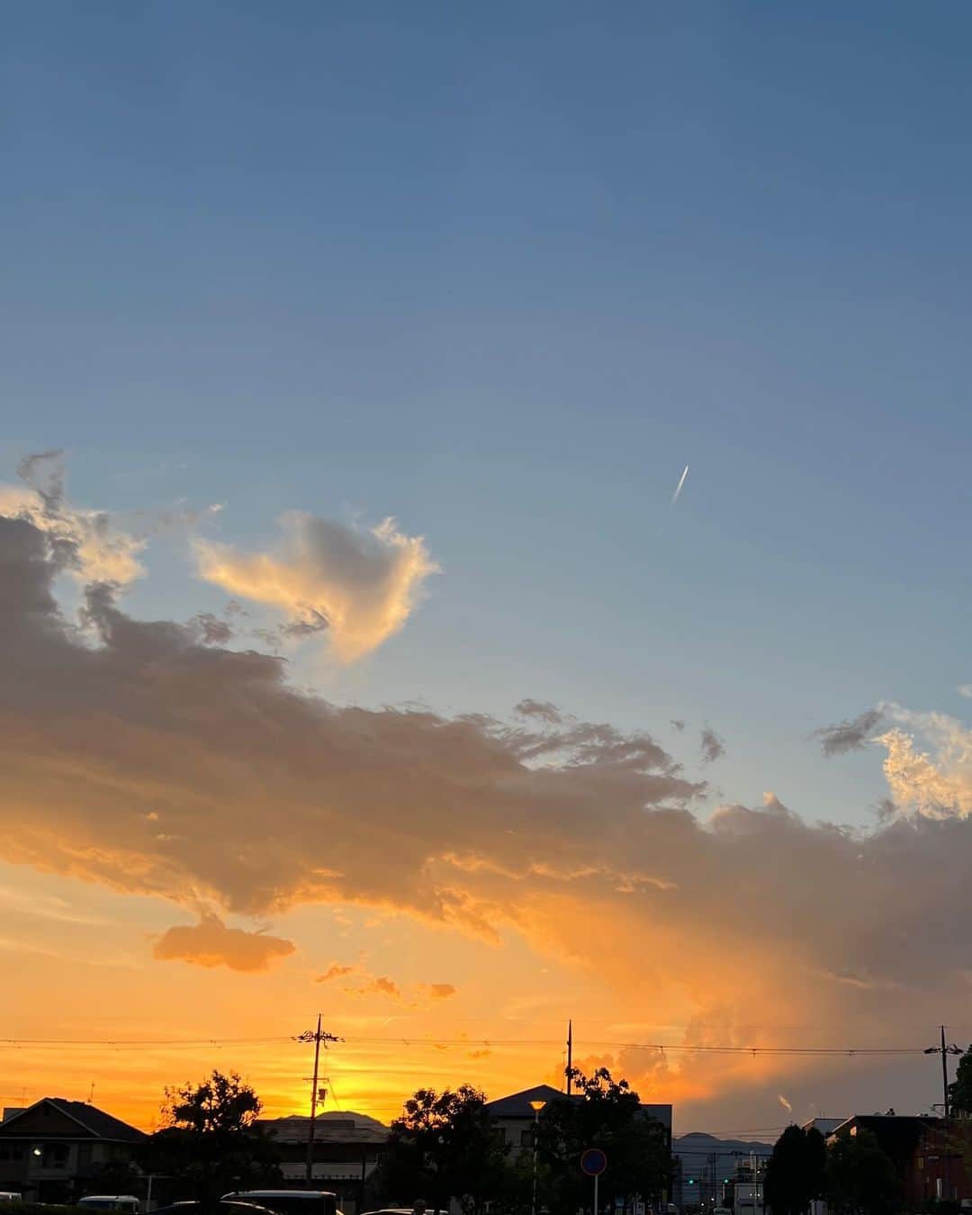 空山菜摘さんのインスタグラム写真 - (空山菜摘Instagram)「♡ 好きな空シリーズ🩵☀️☁️🩷 積乱雲はTHE夏って感じで好きなんだが 意外と写真に残せてなかった☹️」8月12日 19時00分 - natsumi_sorayama