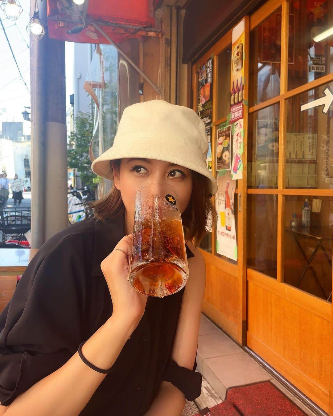 源崎トモエさんのインスタグラム写真 - (源崎トモエInstagram)「久しぶりのホッピー通り🍻  下町感溢れてていい感じ  たまたま隣になった海外の方が 日本に降り立ったばかりだったらしく ホッピーの飲み方教えてあげて 仲良く楽しく一緒に飲んだっていういい思い出😋  #ホッピー #ホッピー通り  #ビールのが好きだけど #これもこれでまた良い #飲兵衛 #酒飲み #おつかれ乾杯  #ホッピーは白か黒か」8月12日 15時48分 - ggeenn1119