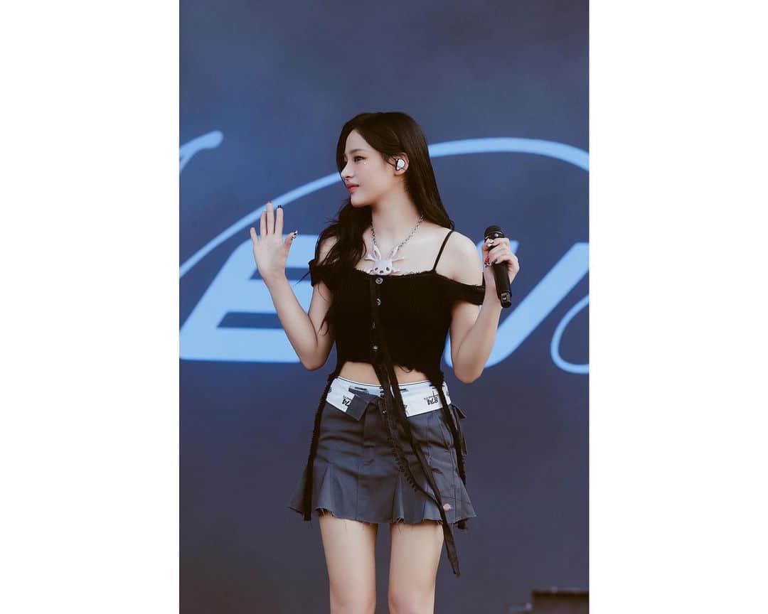NewJeansさんのインスタグラム写真 - (NewJeansInstagram)「📷 The time we had together at Lollapalooza 🐰💓  #NewJeans #뉴진스  #Lollapalooza #Lolla #Time_to_NewJeans #NewJeans_in_Chicago」8月12日 18時00分 - newjeans_official