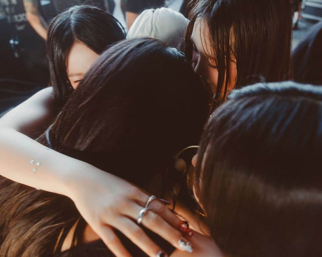 NewJeansさんのインスタグラム写真 - (NewJeansInstagram)「📷 The time we had together at Lollapalooza 🐰💓  #NewJeans #뉴진스  #Lollapalooza #Lolla #Time_to_NewJeans #NewJeans_in_Chicago」8月12日 18時00分 - newjeans_official