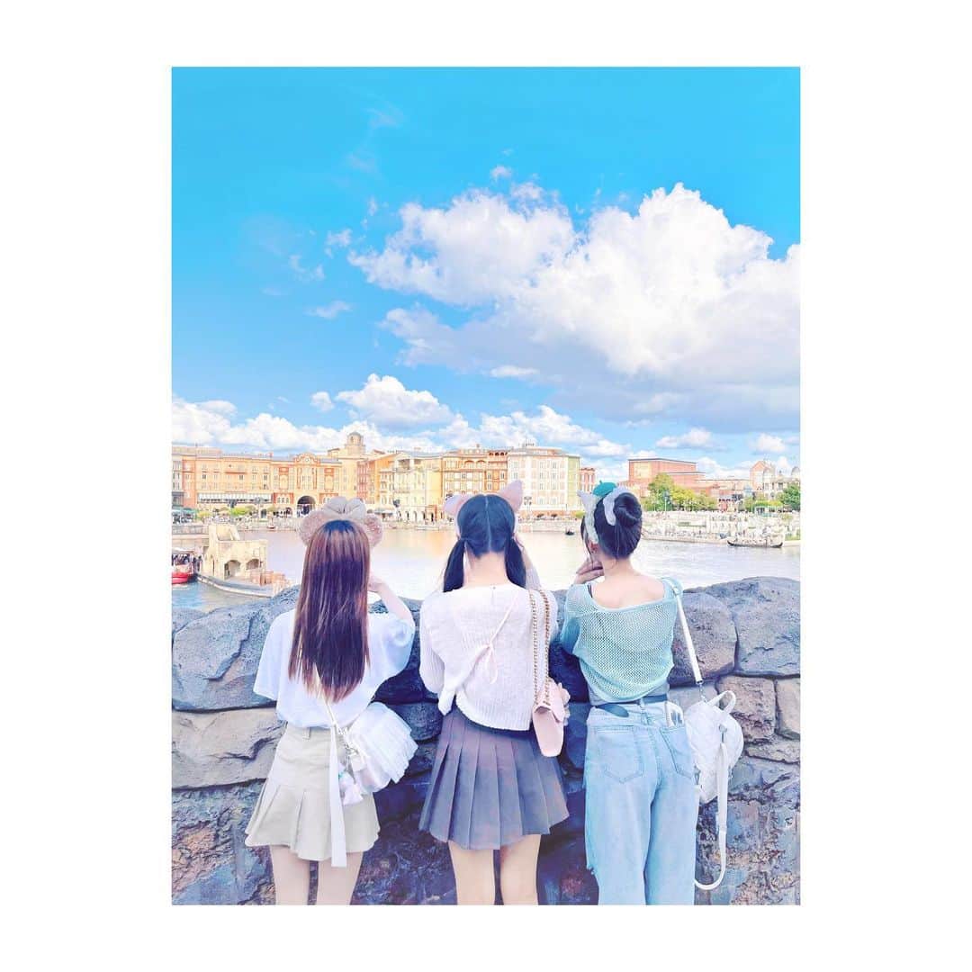 林于馨さんのインスタグラム写真 - (林于馨Instagram)「. 暑假的迪士尼海洋🌎🌋 早上跟中午真的世界無敵熱！ 太陽下山後就舒服很多🤣💭✌🏻 這次有玩到兩個之前沒玩過的！ - 初めて夏の時ディズニーシーに行きました 朝の太陽マジで暑かったです！！ ソアリンとレイジングスピリッツ は初めて遊んだ✈️💗 - #AKB48 #AKB48TeamTP #TeamTP  #UnitTicTacToe #れいち #林于馨 #東京ディズニーシー #TokyoDisneySea」8月12日 15時50分 - reichi01_akb48teamtp