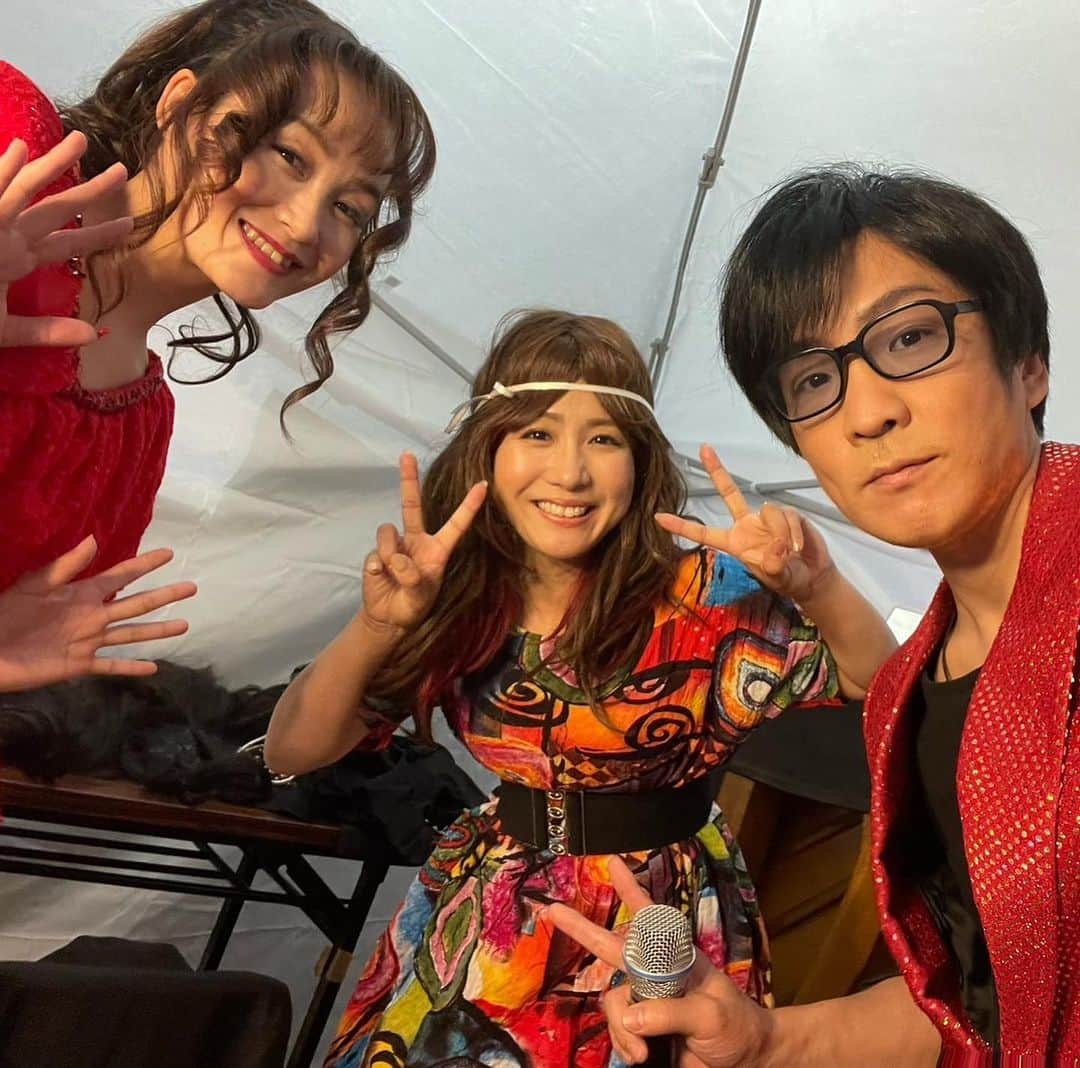千葉あやさんのインスタグラム写真 - (千葉あやInstagram)「. 本日✨8/12(土)✨ 日本最北端のイオン名寄店様にて、 #英明 さん #中垣みな さん #坂本彩 にて、 ものまねショーさせて頂きました🎙️✨  1部、2部、観に来てくださった皆様、 ありがとうございました😊💐  めちゃくちゃ楽しかったですー🙌✨ 楽しんで頂くことはもちろんもちろん！！なのですが、 自分も楽しむのが一番だと思ってます😂🩵  本当にありがとうございました🥹  また呼んで頂けるように、精進いたしますっ💪  北海道、名寄、最高〜✨🩵  #坂本彩 #坂本彩ものまね #ものまね #北海道名寄市 #北海道 #イオン名寄店」8月12日 16時26分 - aya_sakaya56