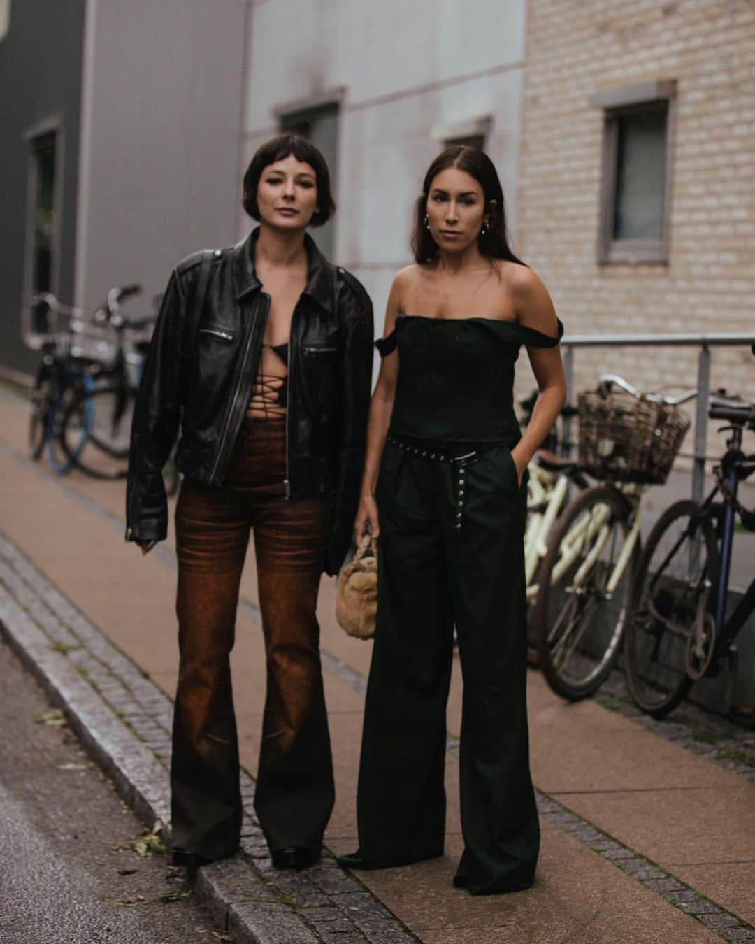 ゲスタズさんのインスタグラム写真 - (ゲスタズInstagram)「Just some of our gorgeous guests wearing GESTUZ at the SS24 show ❤️‍🔥 Captured by @thestreetland」8月12日 16時29分 - gestuz