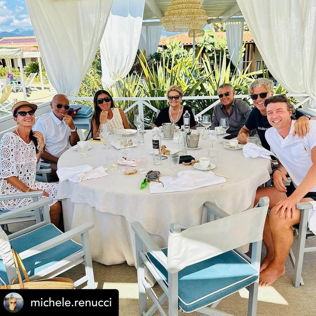 リッカルド・モントリーヴォのインスタグラム：「Repost • @michele.renucci Summer Hit 😎🌞 #estate #bagnofrancomare #versilia #topofthelunch #summerismagic」