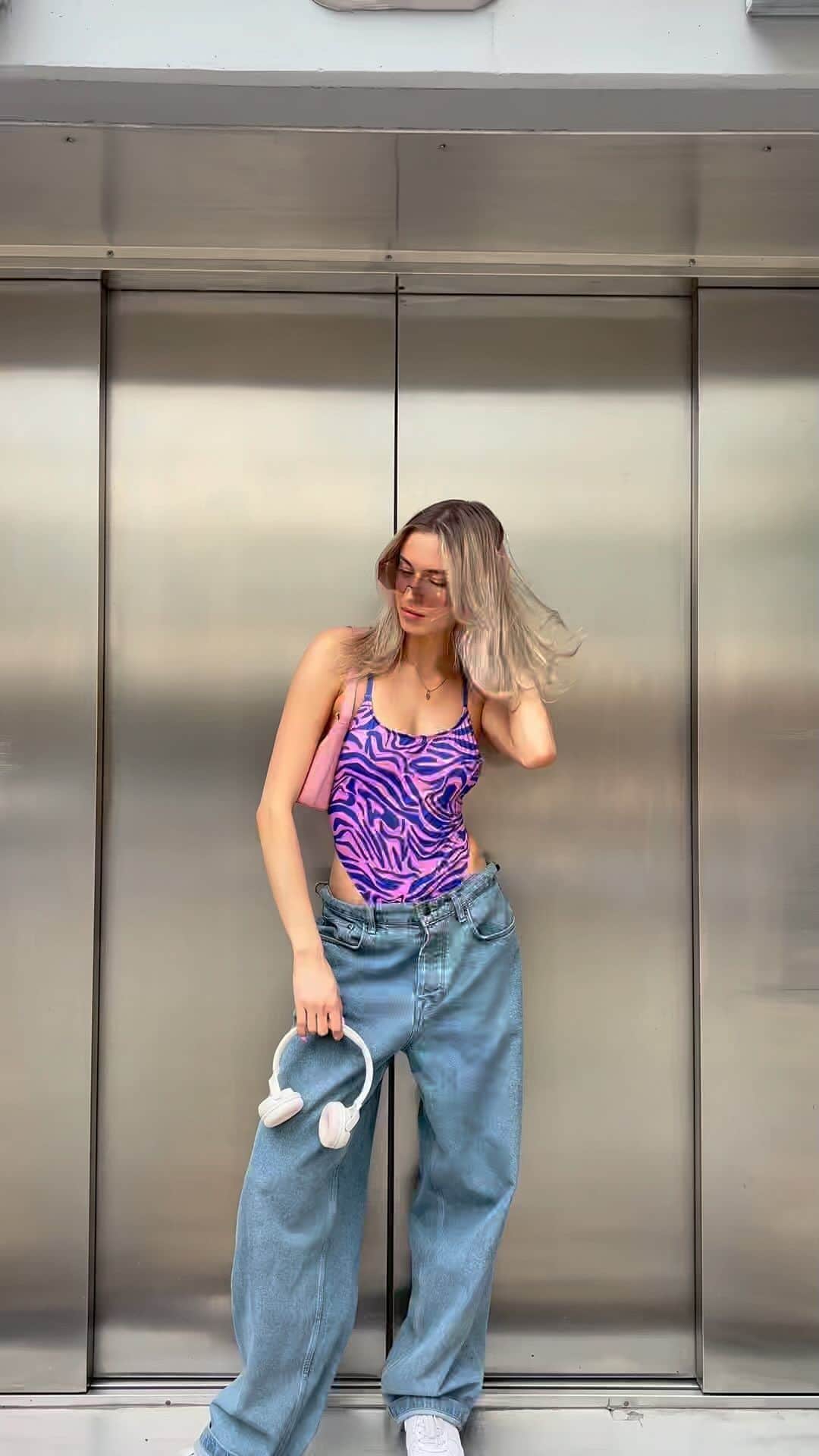 LOCAL HEROESのインスタグラム：「My outfits recap 🎀 / which one u like the most? 🩳👕👚🩱」