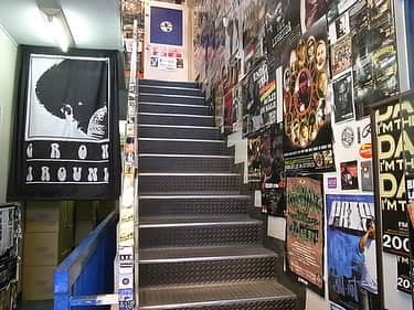GROW AROUNDのインスタグラム：「National Hip Hop Celebration Day HIPHOP 50周年おめでとうございます！！ これからも宜しくお願いします。 GROWAROUND旧店舗や昔のNYの写真です。」