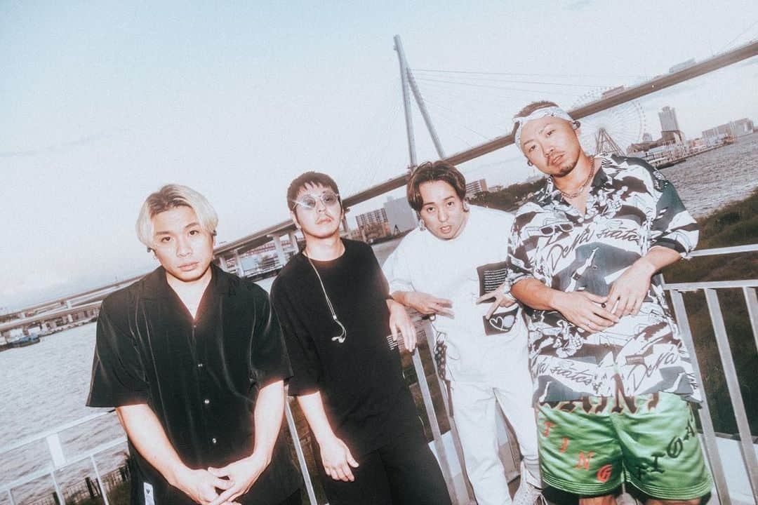 UTAのインスタグラム：「. . .  Zepp Osaka Bayside ROAD TO 20th ANNIVERSARY 来てくれたみんな本当ありがとう！！めちゃくちゃ楽しかった✌️  そして @shadows_japan  久々に一緒にできたしめちゃくちゃ楽しすぎしました✌️感謝です！  次はZepp DiverCity👍 がっつしやります💪  📸 by @nekoze_photo   #noisemaker #shadows」