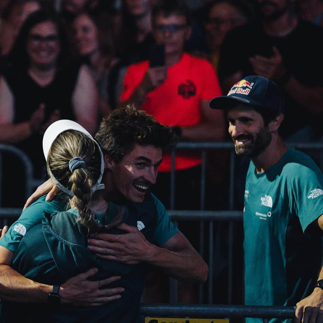 ジェシカ・ピルツのインスタグラム：「The reason, why we love climbing ❤️☺️🔥  #austriaclimbing #bern2023 📸: @ifsclimbing | @lenadrapella | @janvirtphotography」