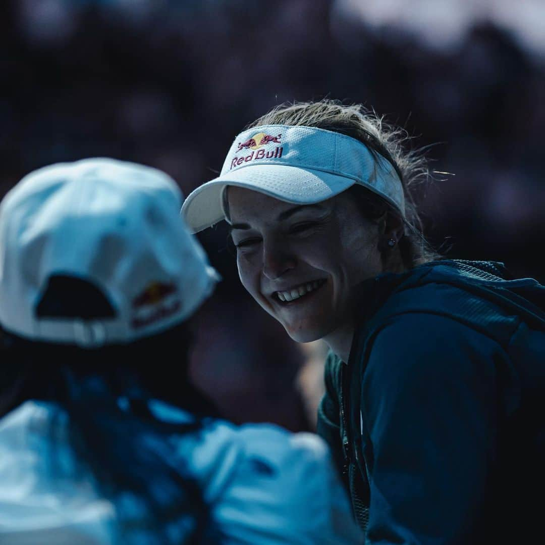 ジェシカ・ピルツさんのインスタグラム写真 - (ジェシカ・ピルツInstagram)「The reason, why we love climbing ❤️☺️🔥  #austriaclimbing #bern2023 📸: @ifsclimbing | @lenadrapella | @janvirtphotography」8月12日 18時14分 - jessy_pilz