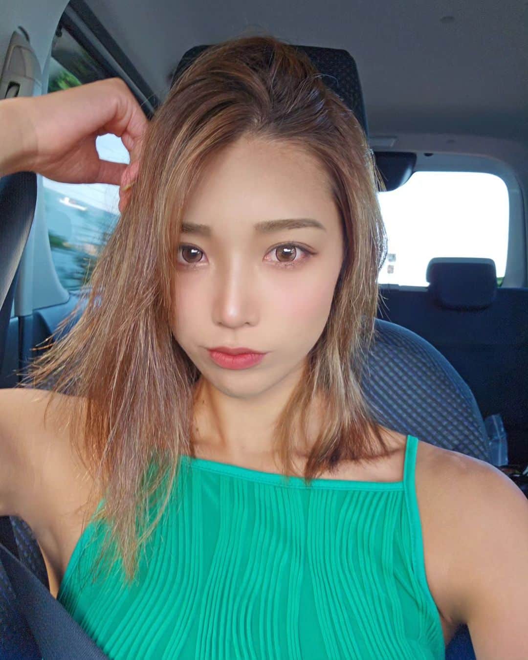 のインスタグラム：「久しぶりの自撮り投稿📸⁡」