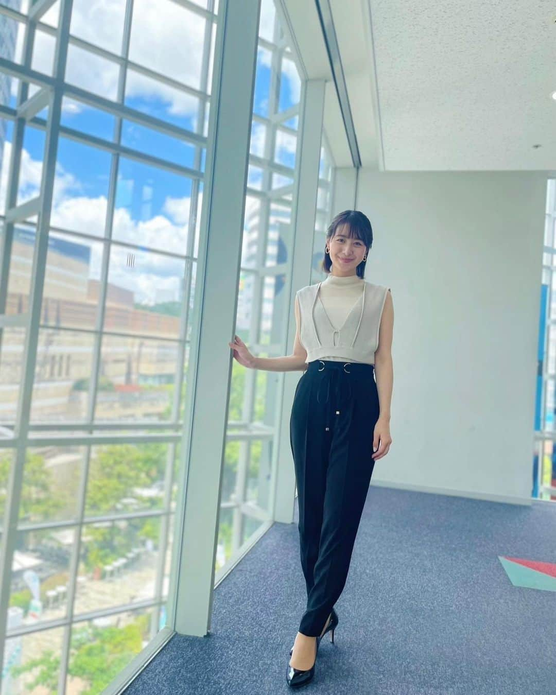 林美沙希さんのインスタグラム写真 - (林美沙希Instagram)「. 衣装まとめ👚 素敵な週末をお過ごしください☺️  #annニュース #ワイドスクランブル #林美沙希 #衣装 #パンツコーデ #スカートコーデ」8月12日 18時25分 - misaki0hayashi