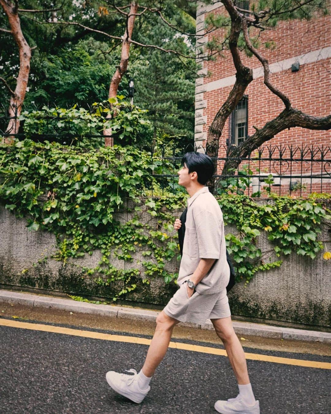 ドギョムさんのインスタグラム写真 - (ドギョムInstagram)「🌳」8月12日 18時31分 - dk_is_dokyeom