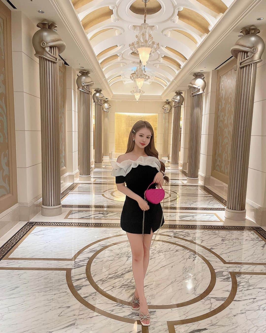 のインスタグラム：「𝐕𝐈𝐏🚪✨️」