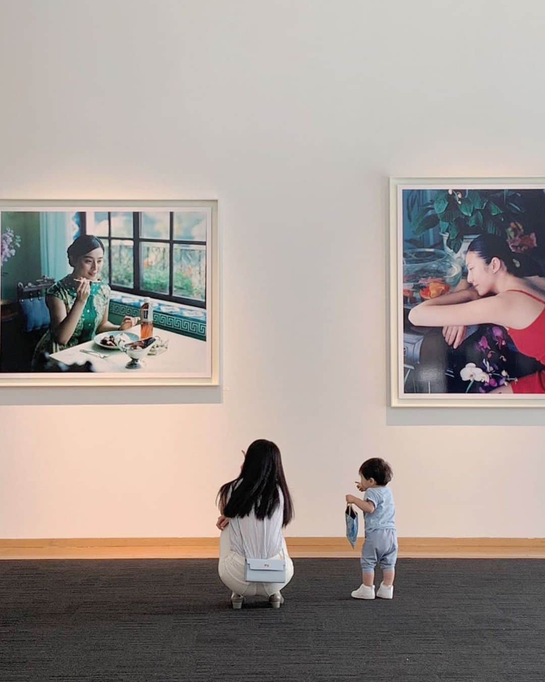 豊田麻子のインスタグラム：「Photo by @sooku_sen   #上田義彦さん写真展」
