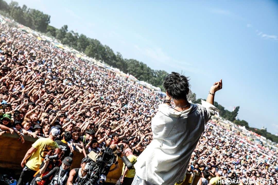 山中拓也さんのインスタグラム写真 - (山中拓也Instagram)「RISING SUN ROCK FESTIVAL。 とんでもない熱量で返してくれたみんなに感謝。北海道ツアーがより楽しみになったゼ。次はライブハウスで会いましょう。  📸 @koheisuzukiphoto」8月12日 19時09分 - oraltakuya