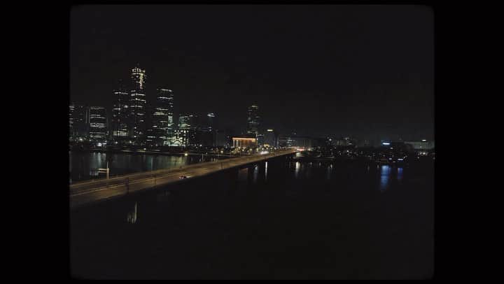 イ・ヒョンドのインスタグラム：「D.O & Deepflow - Ice Break (Official Video) Out now on YouTube!  Film by LITproduction @litduction Directed by muscoda @muscodart Vfx by blacklotus @blacklotus_seoul Drone operator leexidae @leexidae  Special thanks to @basshammerkb @horimshin @th.nodo  2023.08.14.6PM(KST) D.O & Deepflow [Dry Season]🌵  @hyundolee_ @deepflow39  #DrySeason」