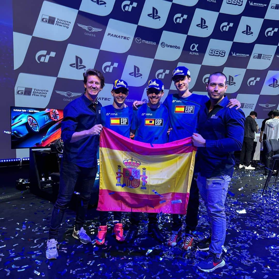 ルーカス・オルドネスさんのインスタグラム写真 - (ルーカス・オルドネスInstagram)「🇪🇸 Campeones Copa de Naciones en el Showdown de Amsterdam! Increíble debut de @gg_polurra impecable @coquelopez14 en el segundo stint y paseo de @joseserranoo_ en solitario, para cruzar la 🏁 con más de 15 segundos de diferencia. #GTWorldSeries #GT7 Nos vemos en BCN para las finales mundiales 31 Nov - 2 Dic」8月13日 4時42分 - lucasordonez