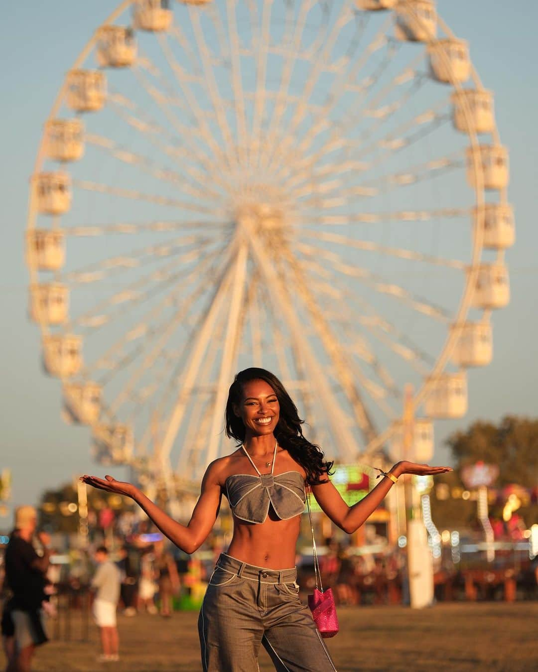 シャラム・ディニツのインスタグラム：「E não podia deixar de prestigiar a minha operadora @meoinstagram 📲  @meosudoeste 🇵🇹   #MEOsudoeste #MSW23 #FestivalMEO」