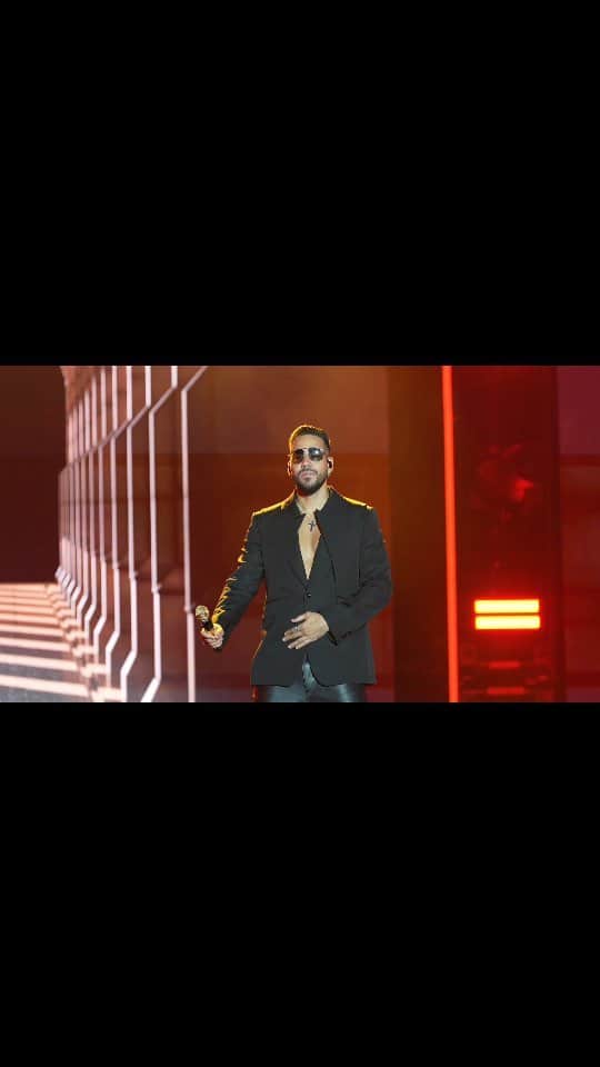 ロメオ・サントスのインスタグラム：「Gracias Guadalajara 🇲🇽❤️」