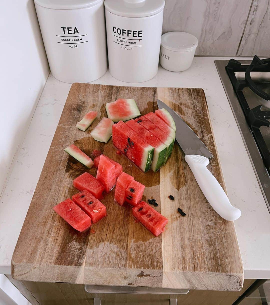 SONYA ESMANさんのインスタグラム写真 - (SONYA ESMANInstagram)「adding watermelon to my list of fruits that make you think of god 🍉 (right after autumn persimmons)」8月13日 6時01分 - sonyaesman