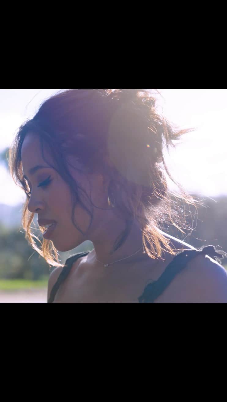 Katini Yamaokaのインスタグラム：「✨Beautiful Tragedy Full Music Video Out Now✨」