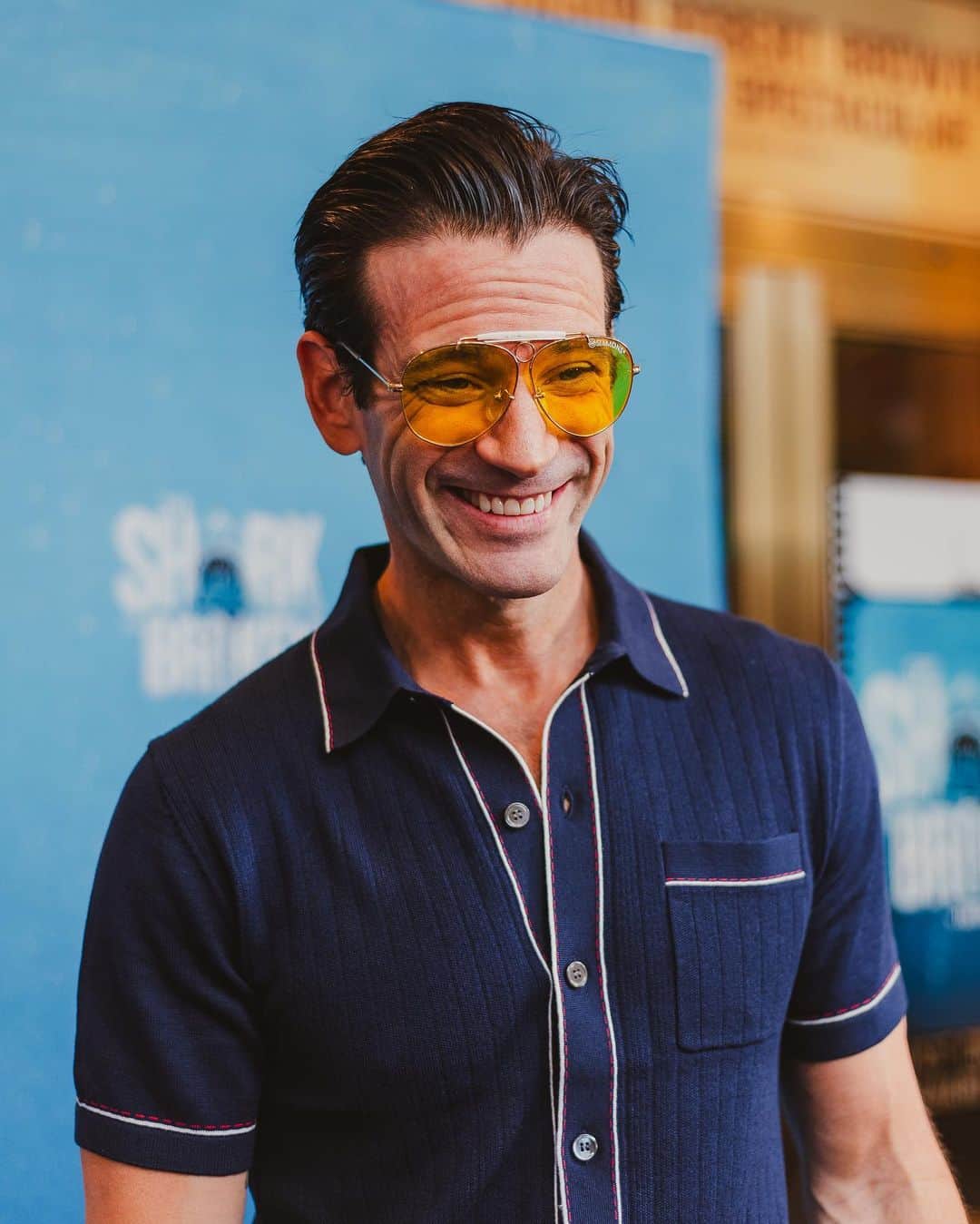 コリン・ドネルのインスタグラム：「Felt very Amity Island on our @sharkonbroadway Blue Carpet in @toddsnyderny 💙.  Big thanks to @cobygetzug for his stylish eye, @itsgraceaki for letting me steal her vintage glasses for a bit and to @michaelah.jpg for the 📸 snaps!」