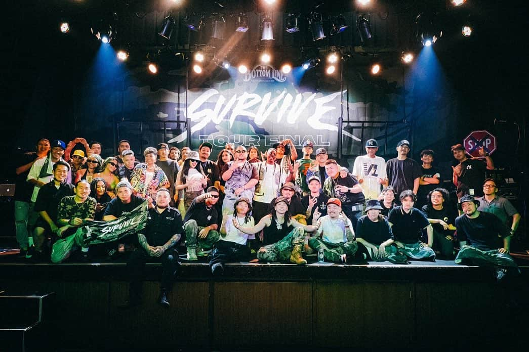 ¥ellow Bucksさんのインスタグラム写真 - (¥ellow BucksInstagram)「SURVIVE TOUR 完💯  冗談抜きで最高の日になった。  遊びに来てくれたみんな、最高なバンドメンバー、出演してくれたアーティスト、全7ヶ所携わってくれた全ての方に感謝を🙏  この先もSURVIVEしてく次第です。ありがとうございました🔥  📸 @shotby_dm   #SurviveTourFinal」8月12日 21時44分 - yellowbucks_tttg