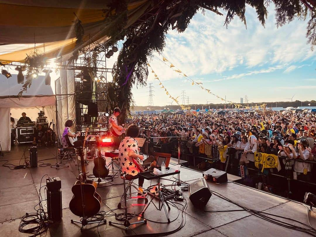 奥田民生さんのインスタグラム写真 - (奥田民生Instagram)「地球三兄弟での初フェス🌅 「RISING SUN ROCK FESTIVAL 2023 in EZO」ありがとうございました～🎵✨ #RSR2023 #地球三兄弟」8月12日 21時47分 - rcmr_official