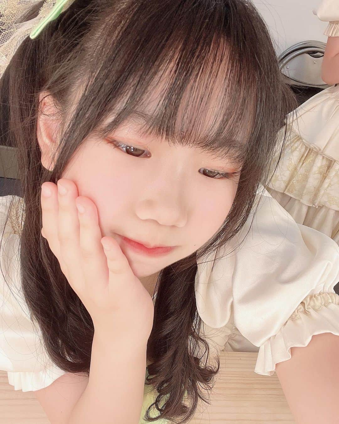 松永あいかのインスタグラム：「ずーとみてて💗 .  .  .  .  .  .  .  .  .  .  .  .  .  #アイドル#おーえすけー#松永あいか#中学生#可愛い#大須#09#13歳#いいねしてほしい#中2#拡散希望#jc#推して」