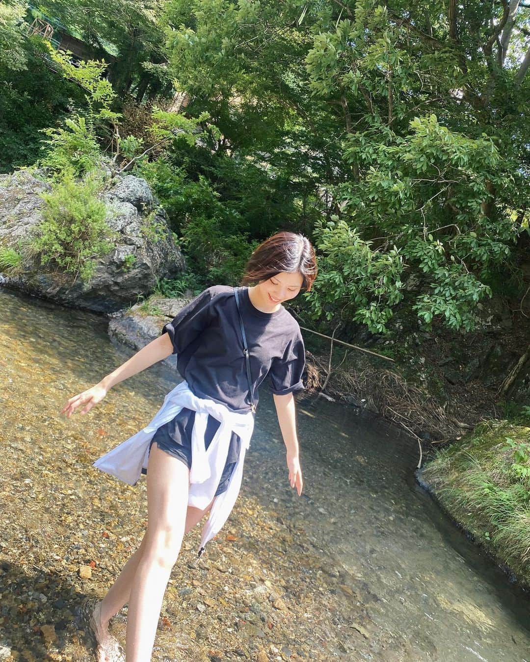 小林玲のインスタグラム：「川とBBQと私🏞️💫」