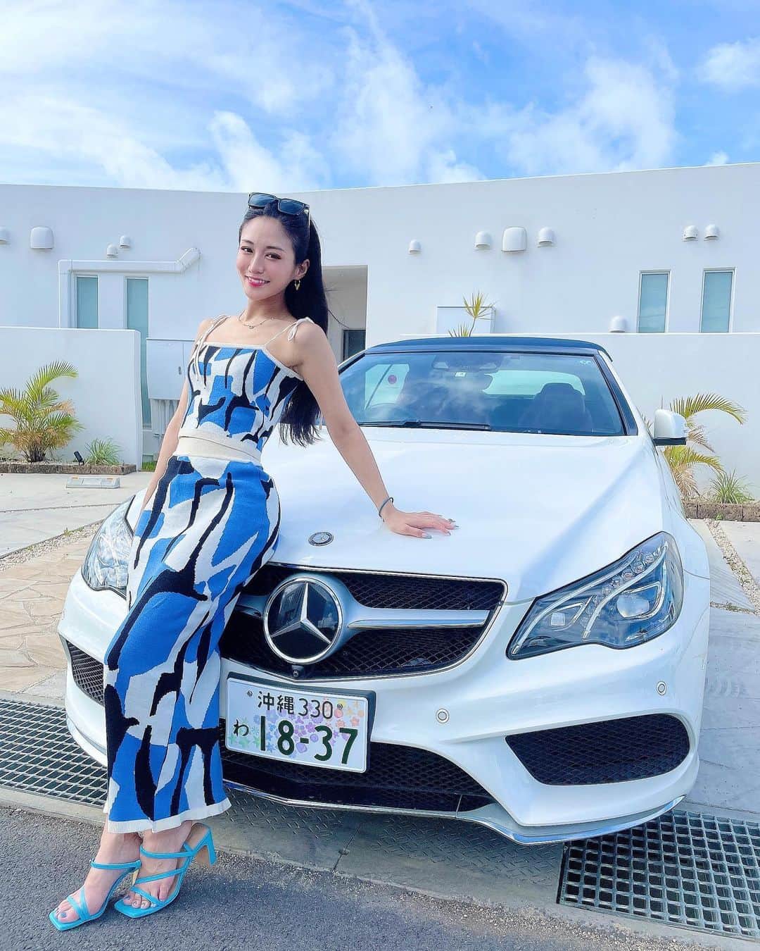 のインスタグラム：「. 宮古島いきたいなーん🐬 みやこいったら、レンタカーは @miyako.car.club 😊🩵  オープンカーにして風を感じながら 綺麗な景色を見てドライブするのも良し 夜には星空を眺めるのもよし！ 宮古島を大満喫💫  #宮古島 #レンタカー」
