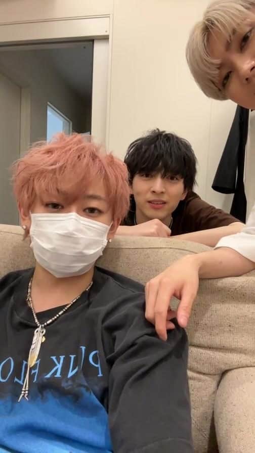 志村秀哉のインスタグラム：「いろんな人がいる！！！」