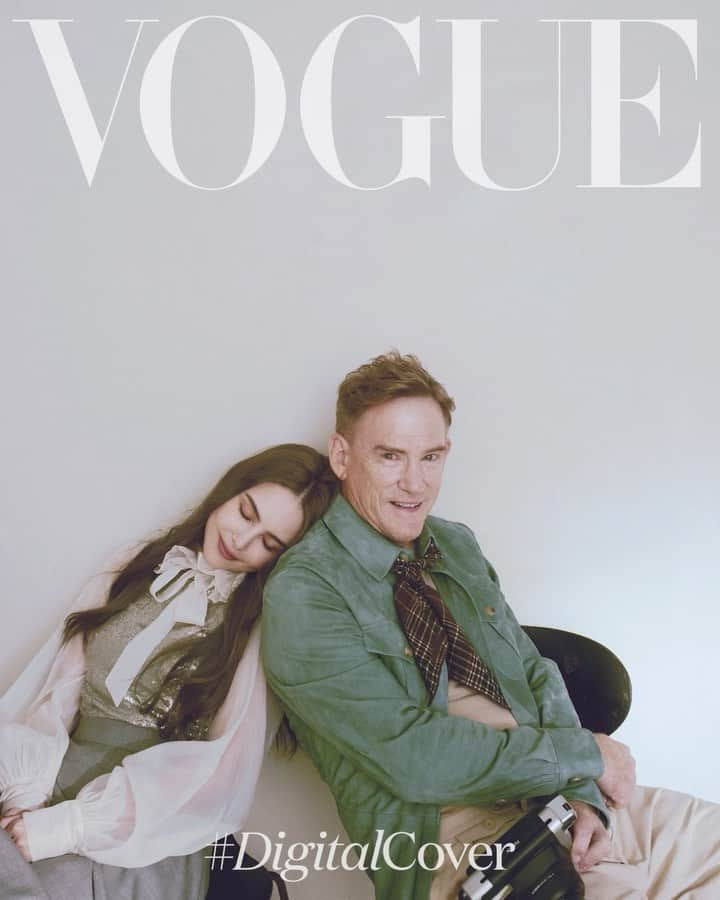 ハンナ・クインリヴァンのインスタグラム：「#VogueECover 昆凌，生日快樂！和爸爸感情超好很有話聊的昆凌，跟VOGUE分享他們父女的親暱小事。在慶生的這一天，特別溫馨感人。   Hannah昆凌對著爸爸Patrick說：「爸爸，你已經成為我爸爸三十年了，你還記得剛成為父親的那天嗎？」  Patrick大聲回答：「當然，記得清清楚楚。那是我人生最快樂的一天！」這個小小的嬰兒，長成了非常漂亮又美好的女孩，然後她結婚了、當了媽媽......，始終是那麼的美好。「女兒，我真的非常開心，並且以妳為傲。」  🔗 看更多獨家精彩專訪內容，請點 @voguetaiwan 首頁連結  Talent：Jen Hannah @hannah_quinlivan  APAC Editorial Director: Leslie Sun @sunles Project managing director: Amber Lo @yenchenlolo Managing editor: Emma Huang @emmahuang1030 Photographer: Kuo Fang Wei @kuo.fangwei Video Director: Eric Wang @ddaviw Assistant Director: Yili Chen @minichen0438 DOP: Sevenguns @sevenguns Stylist: Kate Chen @chinghuachen421 Interview: Ariel Hsu Makeup: Shirley Hsu @shirleyhsu_makeup Hair: Una @u88na Fashion: Ralph Lauren @ralphlauren  #Hannah昆凌  #vogueceleb」