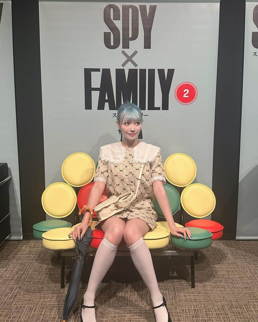 うじたまいのインスタグラム：「SPY×FAMILY展のおもひで🕵🏼🥜🗡️  自分の中にばっか思い出溜まってるので共有させていただくっ  松屋銀座でやっていたSPY×FAMILY展  予約してもめちゃくちゃ並ぶくらいいっぱいだたけど 本当に抜かりのない安定した作画のイメージだったからこそ原案の段階の鉛筆描きみれただけでも行く価値あった…！ 夢がいっぱいつまってたなぁ  カフェは予約soldで行けなかったからまたいつかやって欲しい🥜  ついででなかなか行かない真夏の銀座デートができて楽しかったァ @taca_m_drs   #spyxfamily #spyxfamily展 #fyp」