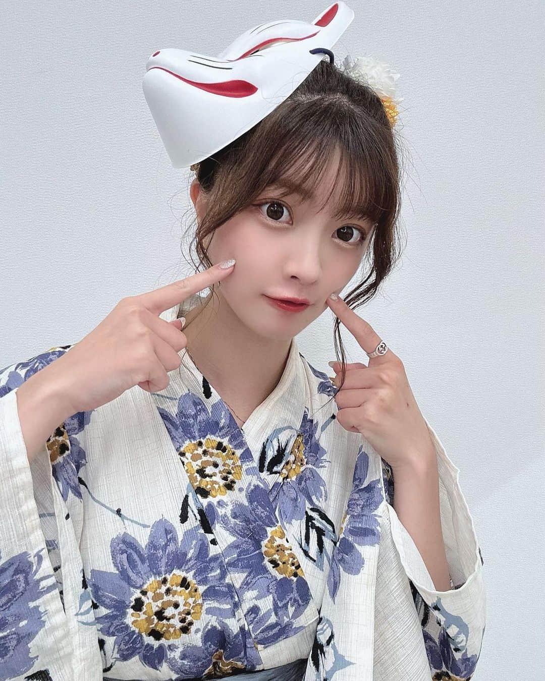 中山星香のインスタグラム：「今年の浴衣はちょっと大人だよ‪🫶🏻️  夏楽しいな♡」