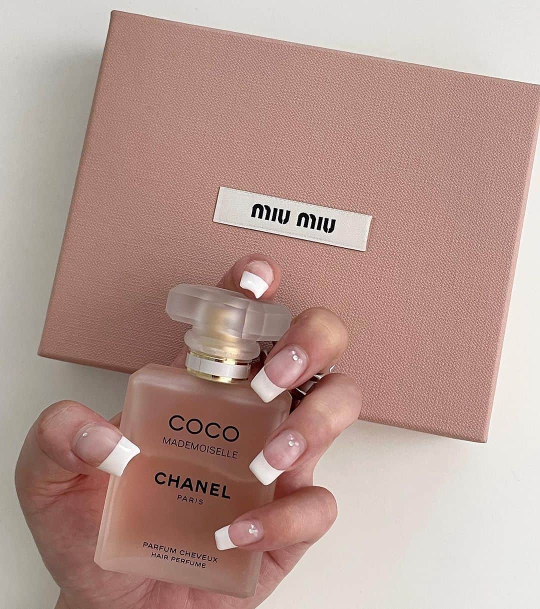 河﨑莉奈のインスタグラム：「나의 nails💅🏻🎀⁺₊˚✧  @_jemiy_u」