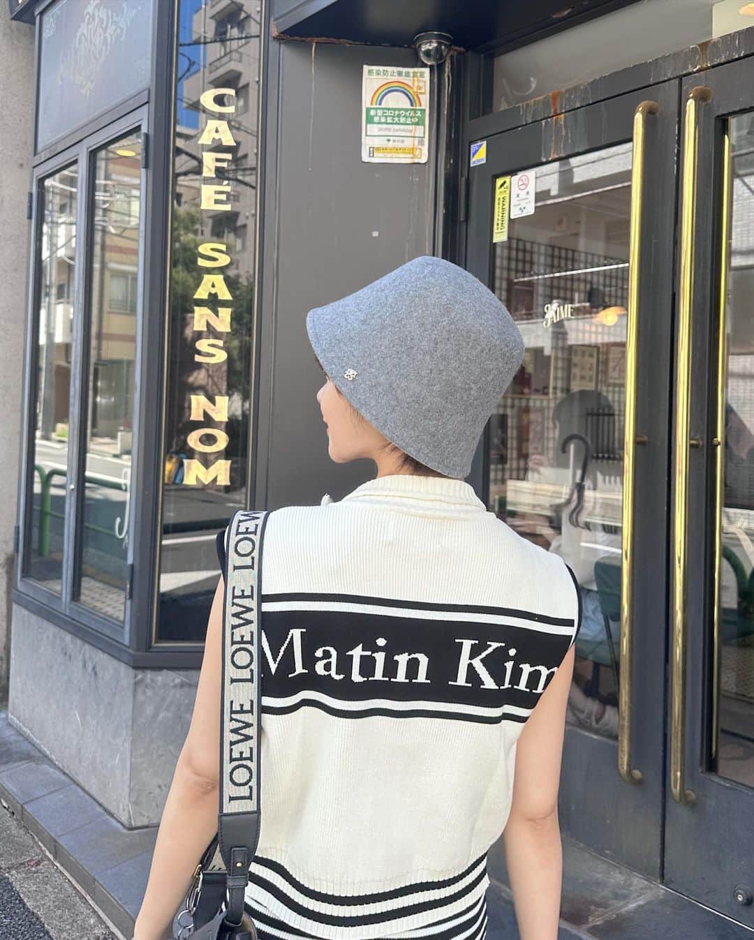 荒谷柚風のインスタグラム：「Martin kim  ダボっと着た方が今っぽいから 大きめサイズも買おうかな〜 これはSです」