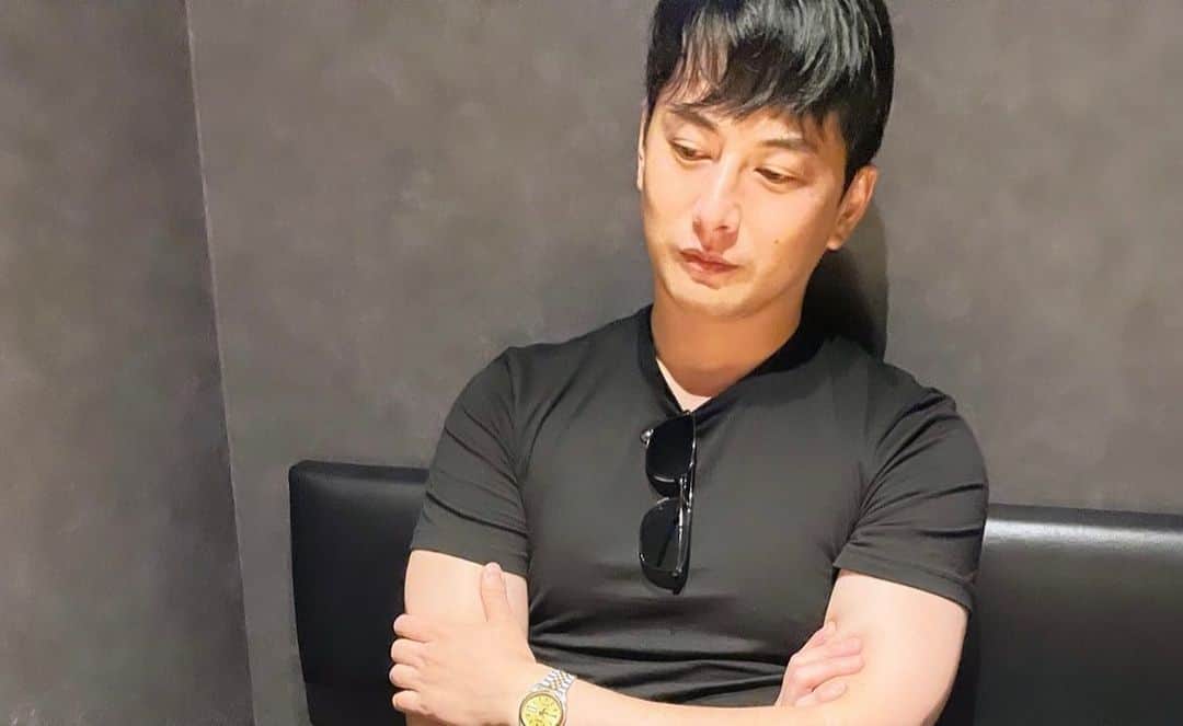 石黒英雄のインスタグラム：「🌙」