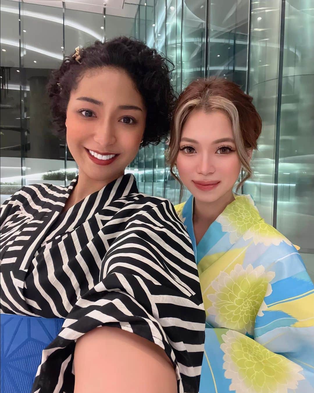 GENAのインスタグラム：「今年初花火！綺麗だった🥺🎇🫶🏽」