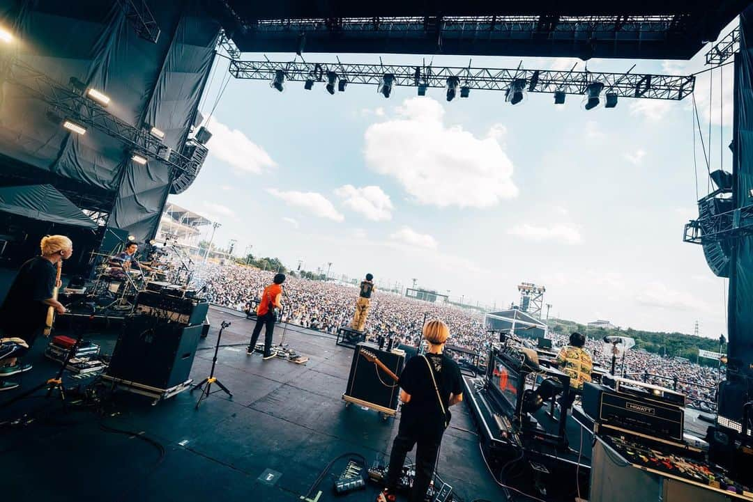 DISH//さんのインスタグラム写真 - (DISH//Instagram)「・ 『ROCK IN JAPAN FESTIVAL 2023』 2023.08.12@千葉・千葉市蘇我スポーツ公園  #北村匠海 (Vo/G) @take_me_1103  #矢部昌暉 (Cho/G) @pantystar_masaki  #橘柊生 (DJ/Key) @to_i1015  #泉大智 (Dr) @daichi_izumi  #DISH #ロッキン #RIJF2023」8月13日 12時00分 - dish__official