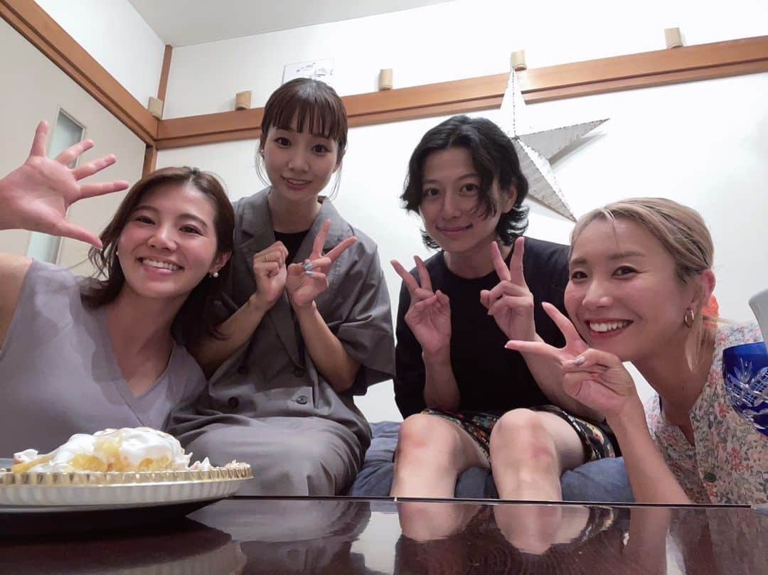 瀬戸口弘樹のインスタグラム：「大切な仲間にお誕生日を祝って頂きました🩵🫧✨ 魂の深い絆がある4人🩵🫧✨ ライオンズゲート最大に開く8/8に出会えた必然にご縁と必然を感じました🩵🫧✨ 皆んなありがとうbeauty🩵🫧✨ みんな愛してるよ🩵🫧✨ 男女関係なく魂の繋がりでとっても大切な仲間🩵🫧✨  幸せな一日を過ごせた事感謝します🩵🫧✨  これからも宜しくお願いbeautyだよ🩵🫧✨  #誕生日　#birthday  #ソウルメイト #ツインソウル　#ツインレイ　#スピリチュアル　#糀beauty会　#糀　#糀レシピ  #健康　#美容　#糀beauty #糀beautyフェス　#糀prince #瀬戸口弘樹　#バチェラー　#バチェロレッテ　#japan」